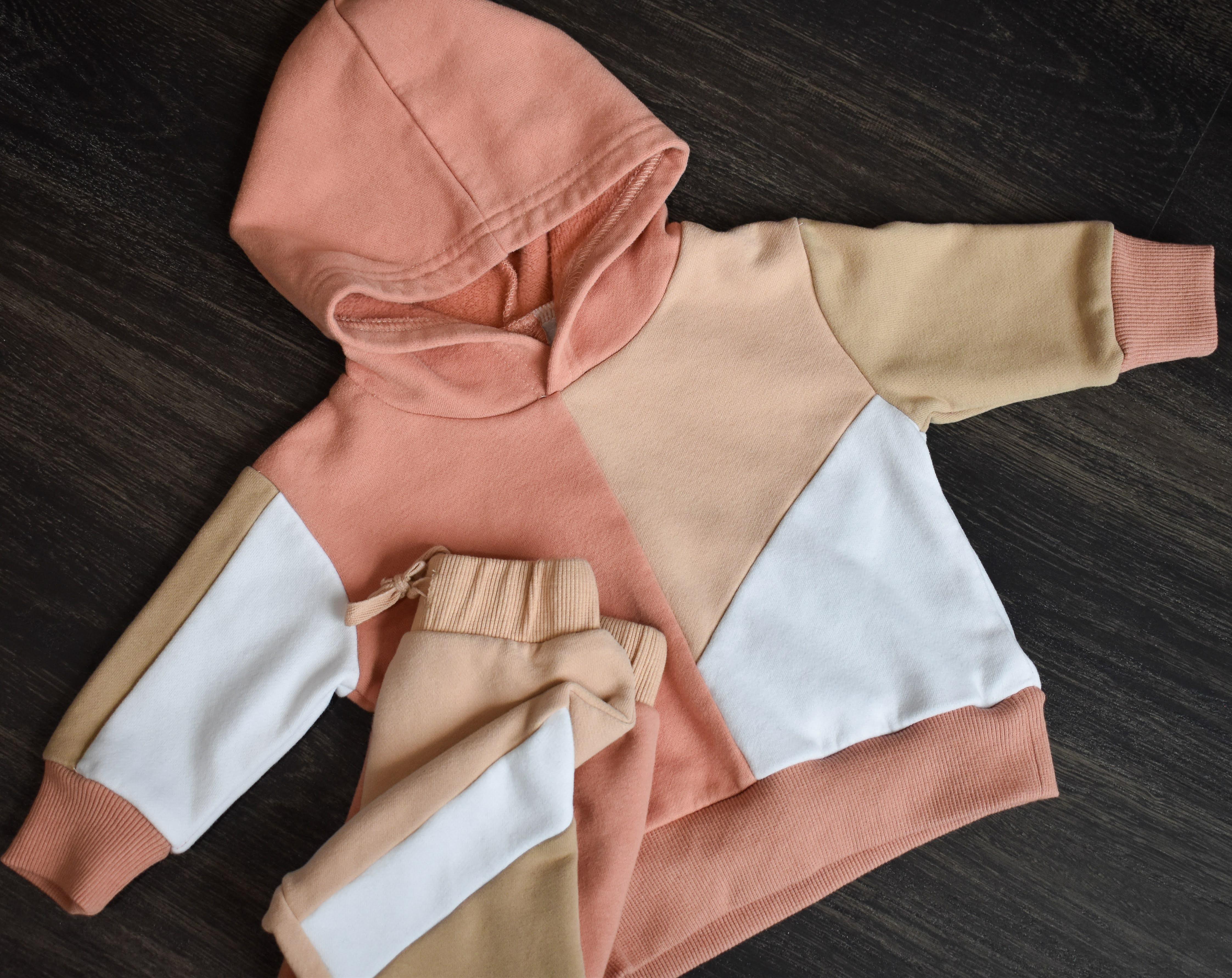 【BAON】[unisex] Kodilo color lettering brushed over sweatsh Wanakome Ariel Color Block Hooded Sweatshirt - Women's